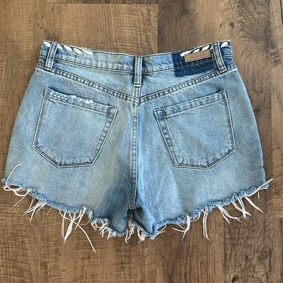 Denim Shorts Blank NYC the Barrow embroidered cut off shorts size 28 - Picture 7 of 11